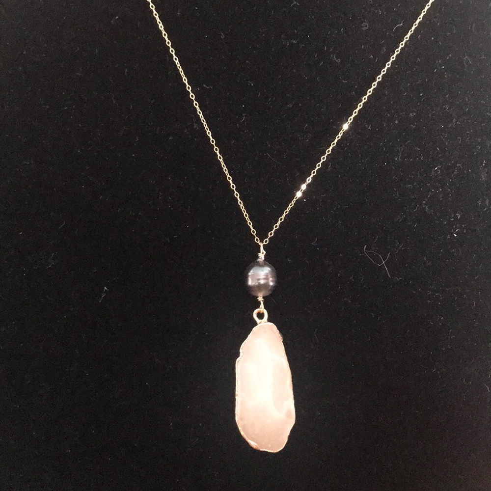 Tahitian pearl necklace